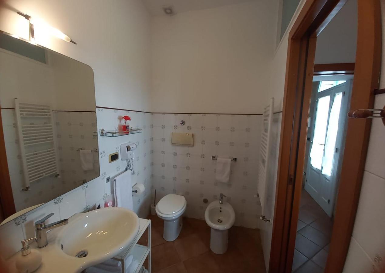 Villino Tronchetto Bianco Bed and Breakfast Mola di Bari Εξωτερικό φωτογραφία